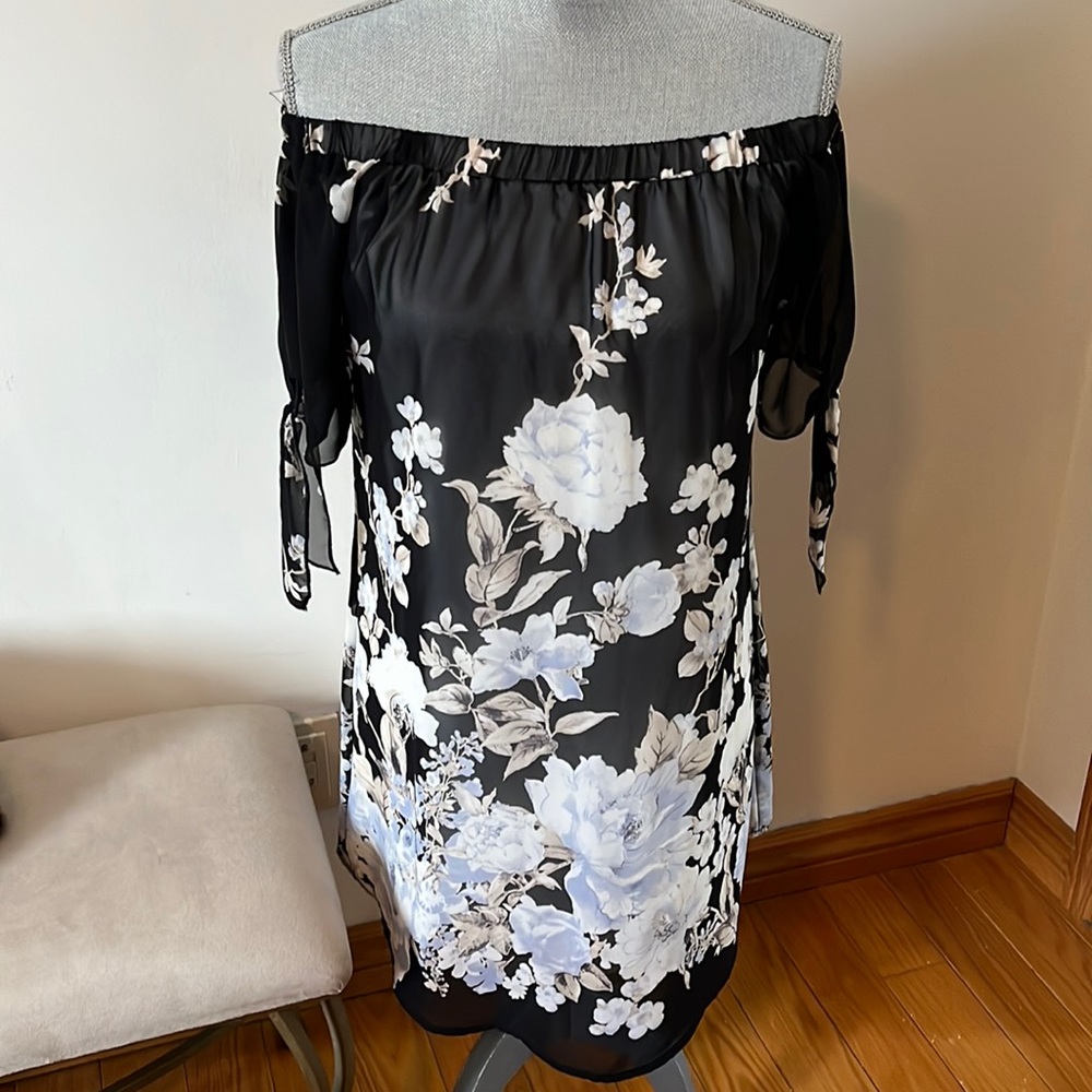 Boutique off shoulder dress size medium